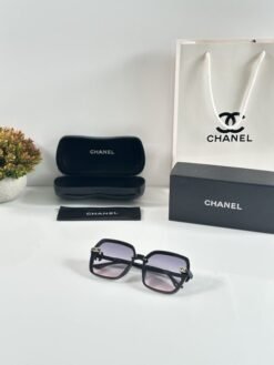 Chanel_WMNS_8268_Black_Pink_DC